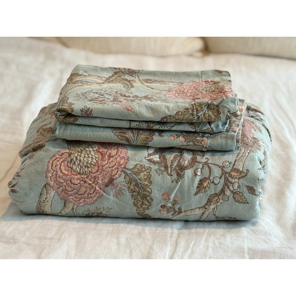 Pottery Barn Queen Floral Comforter & Shams